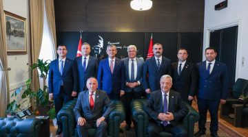 Edirneli CHP’lilerden Özgür Özel’e destek