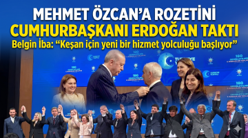 Özcan’ın rozetini Recep Tayyip Erdoğan taktı